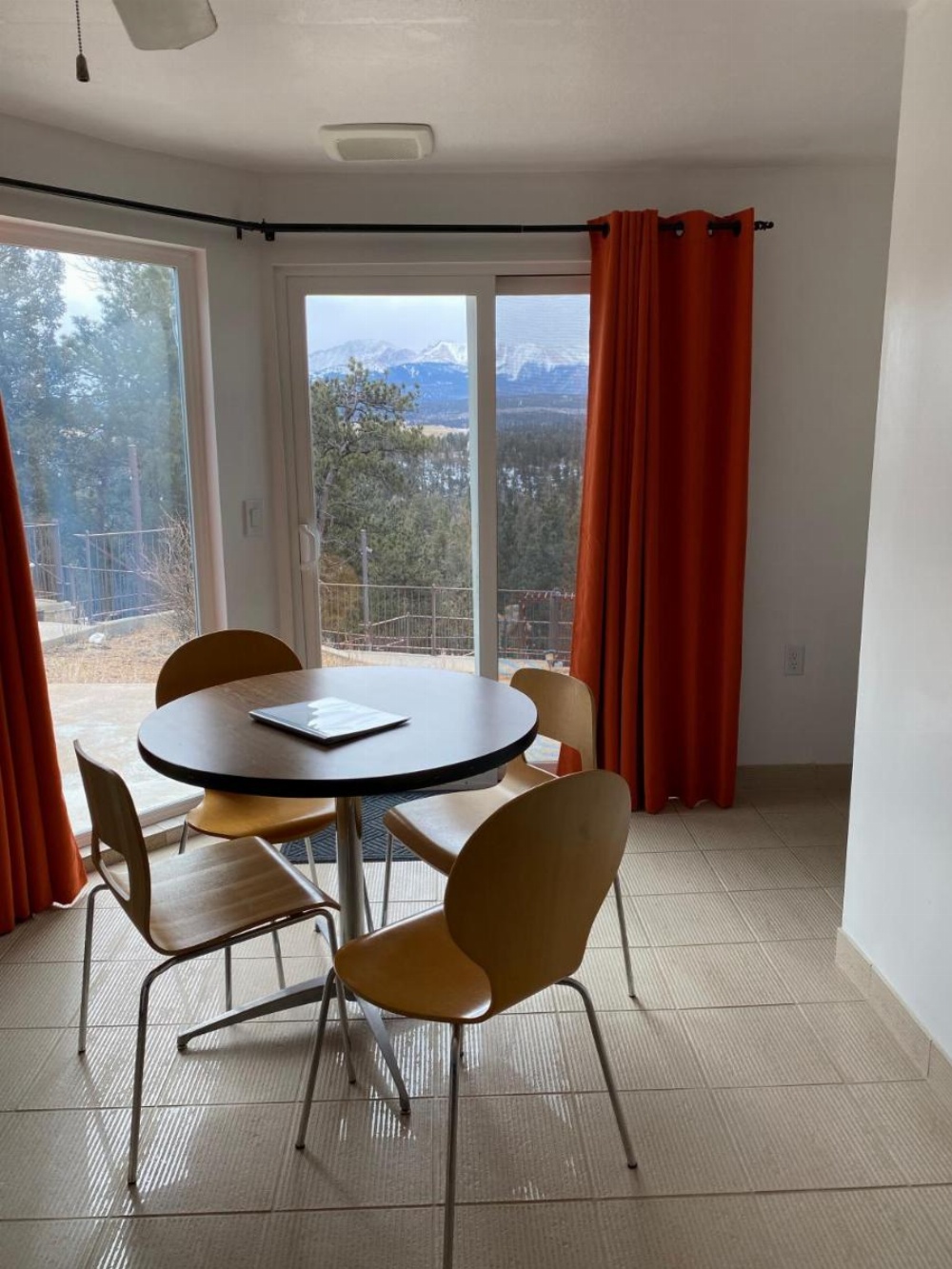 Pikes Peak Paradise Bed and Breakfast